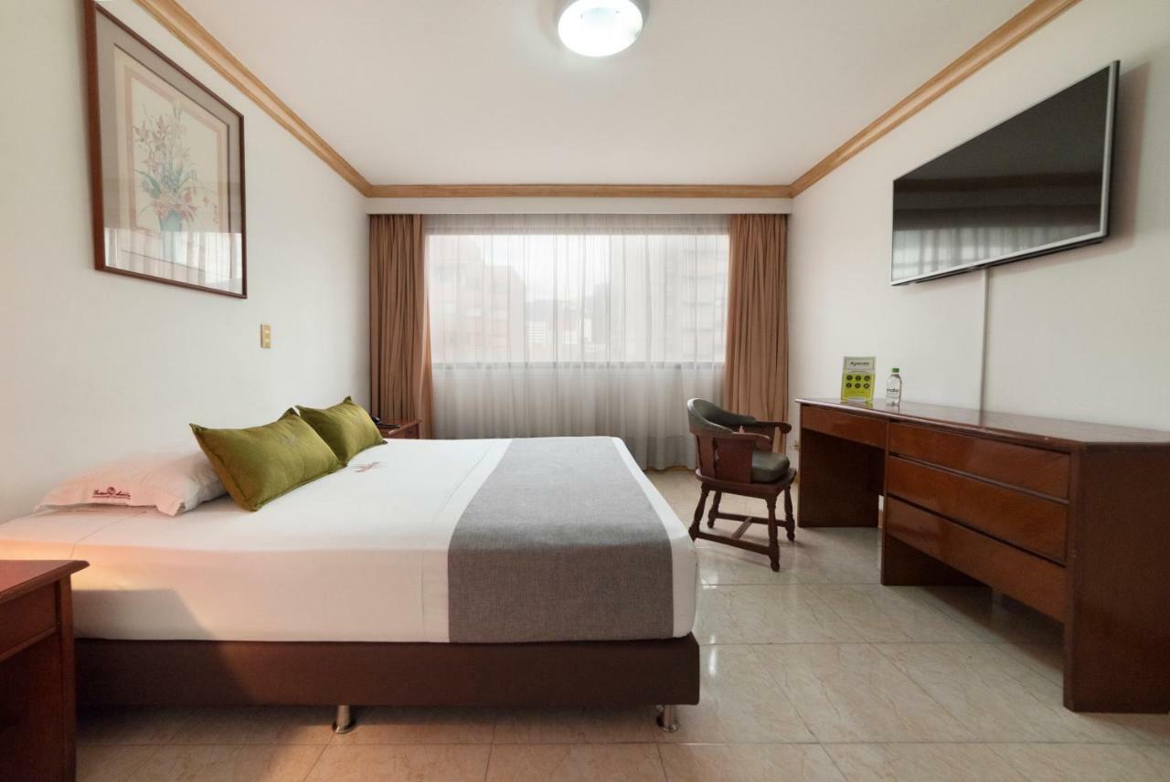 Ayenda 1235 Botero Hotel Medellin Exterior photo